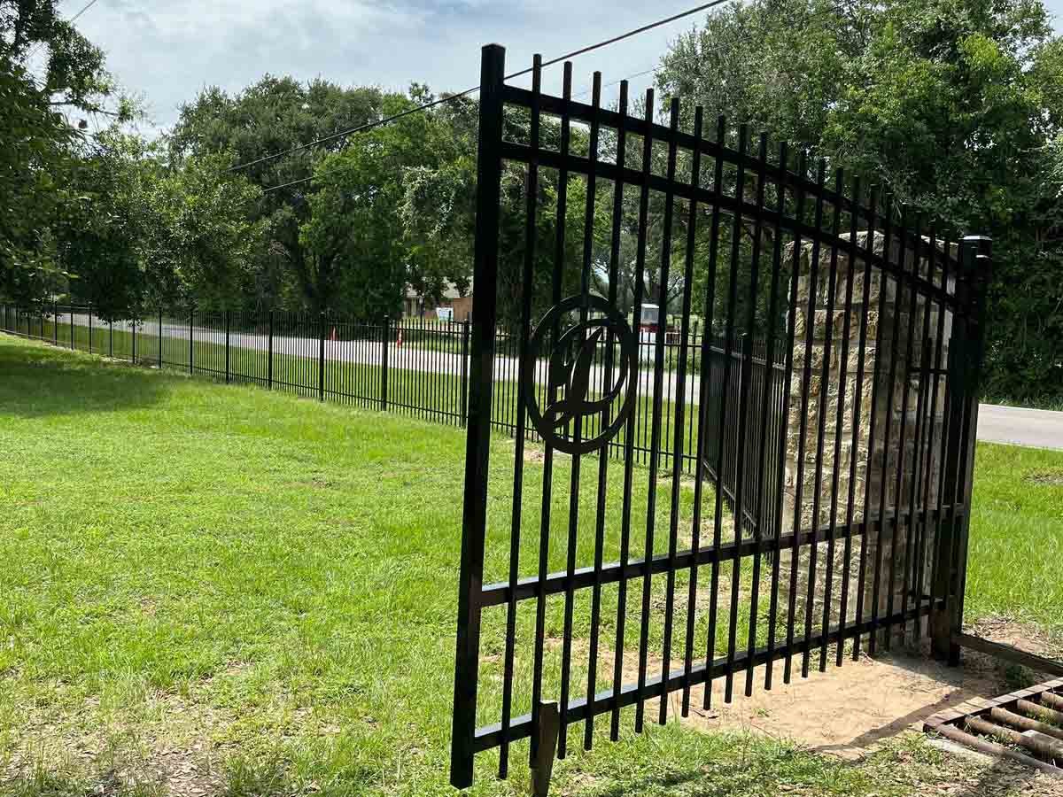 Aguilar Professional Fences