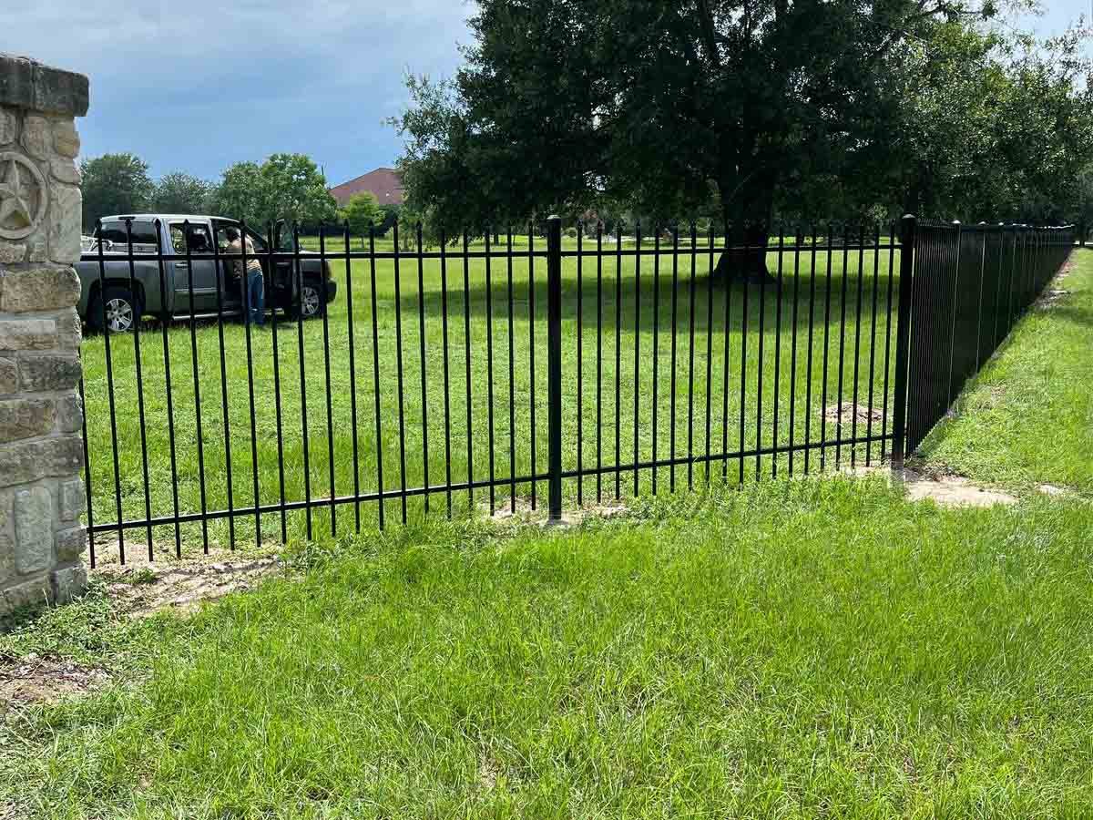 Aguilar Professional Fences